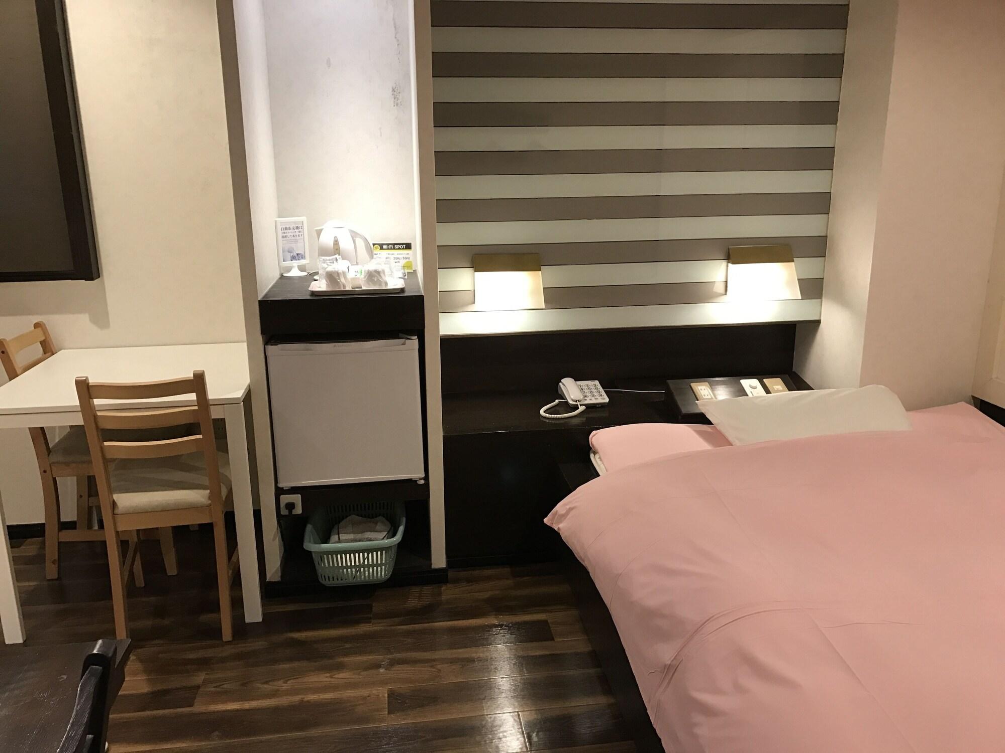 ビジネスインホテルプラザ21大阪京橋 Osaka Exterior foto