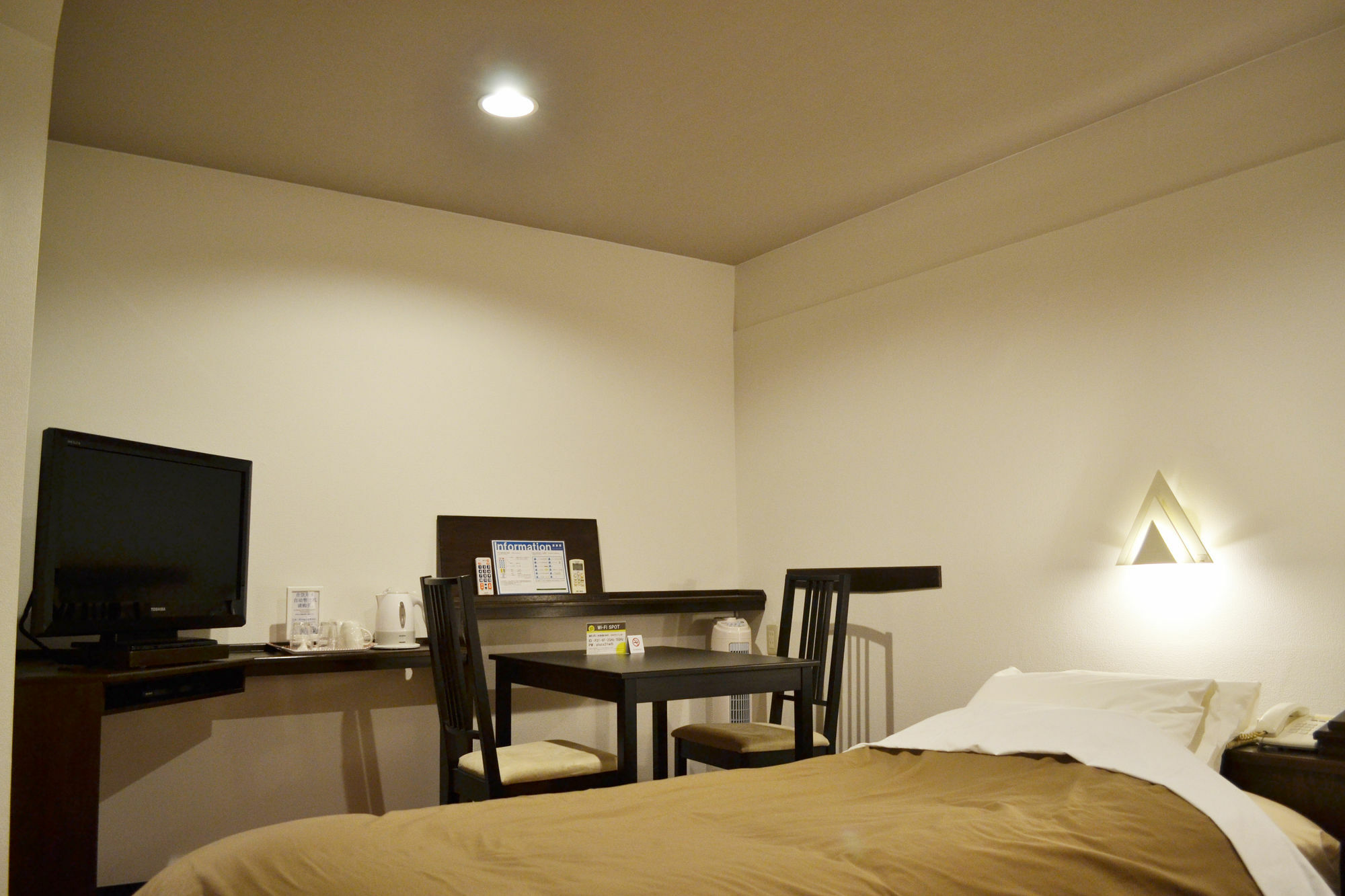 ビジネスインホテルプラザ21大阪京橋 Osaka Exterior foto
